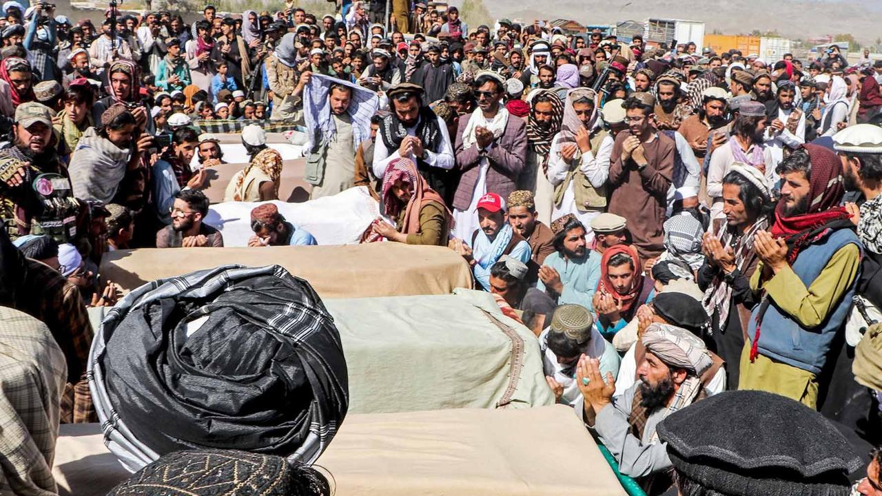 FOTO: Duka di Perbatasan, Serangan Udara Pakistan Renggut 10 Nyawa di Afghanistan
