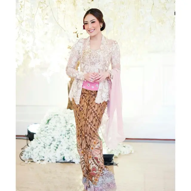 Ayu Dewi. (Foto: Instagram @mrsayudewi)