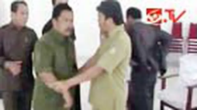 Rapat DPRD Kabupaten Buton Ricuh