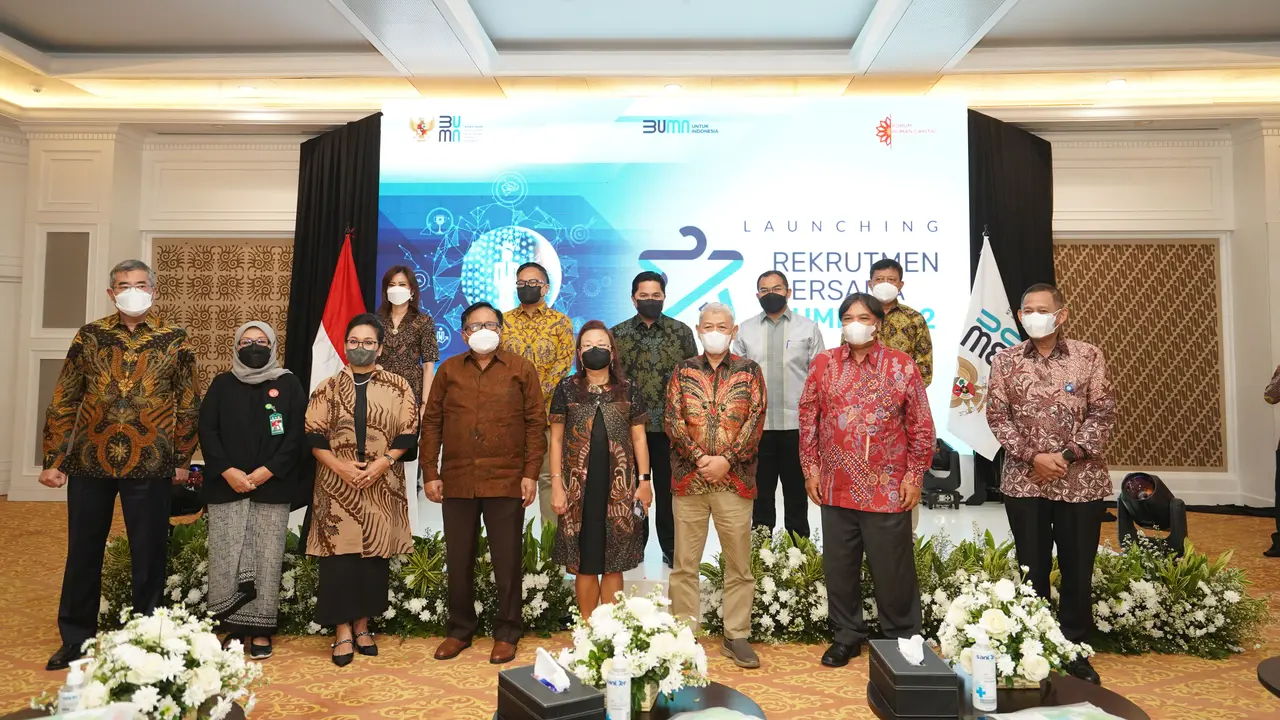 Menteri BUMN Erick Thohir meluncurkan Program Rekrutmen Bersama BUMN 2022 pada Selasa (12/4/2022). (Foto: Kementerian BUMN/Permana Aji)