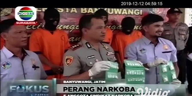 VIDEO: Menyamar Jadi Ojek Online, Polisi Tangkap Pengedar Sabu di Pasuruan