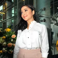 Dalam film itu, Rosa merupakan anak pasangan dari Walikota Bandung Ridwal Kamil beserta istrinya. Beruntung Rosa tidak dituntut untuk melucu. (Nurwahyunan/Bintang.com)