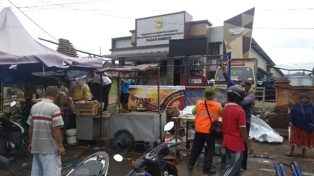 Dua Pedagang Positif Covid-19 Pasar Tradisional Sumber Cirebon Tutup