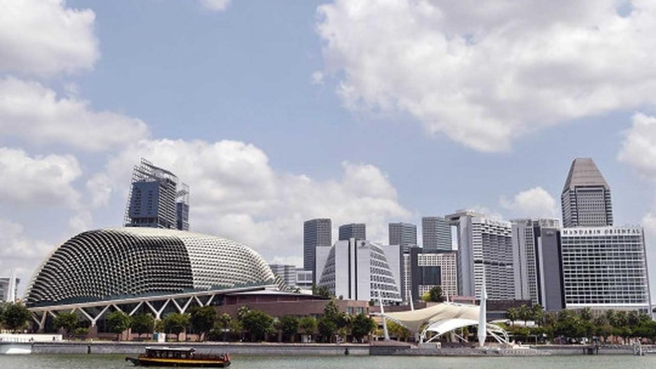 Pemandangan Singapura terbebas kabut asap setelah diguyur hujan
