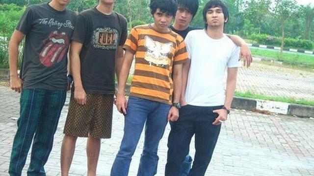 Putuskan Keluar dari Lyla, Ini 6 Potret Kebersamaan Naga dengan Personelnya