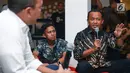 Direktur Penggalangan Pemilih Muda TKN Jokowi-Amin, Bahlil Lahadalia saat menjadi pembicara pada talkshow Kamis Kerja di Hub 86 Jakarta, Kamis (10/1). Talkshow dihadiri generasi muda dari berbagai industri. (Liputan6.com/Fery Pradolo)