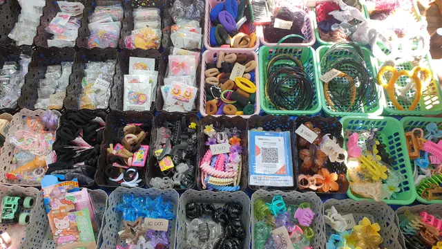 Pembayaran Digital Populer di Sunmor UGM, Cheeryl Aksesori Pilih QRIS BRI