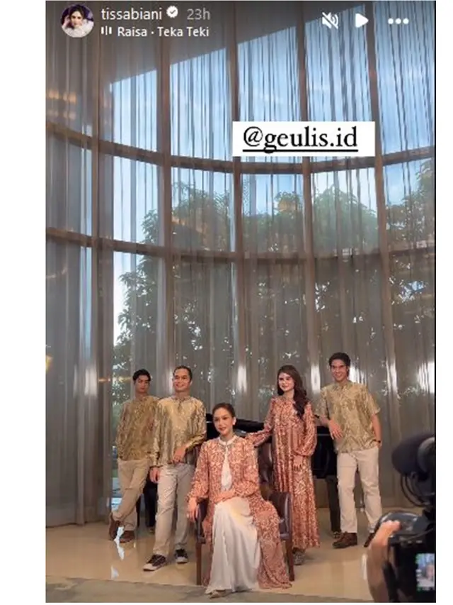 6 Momen Maia Estianty Bareng Al El Dul dan Tissa Biani Jadi Model, Pakai Baju Sarimbit