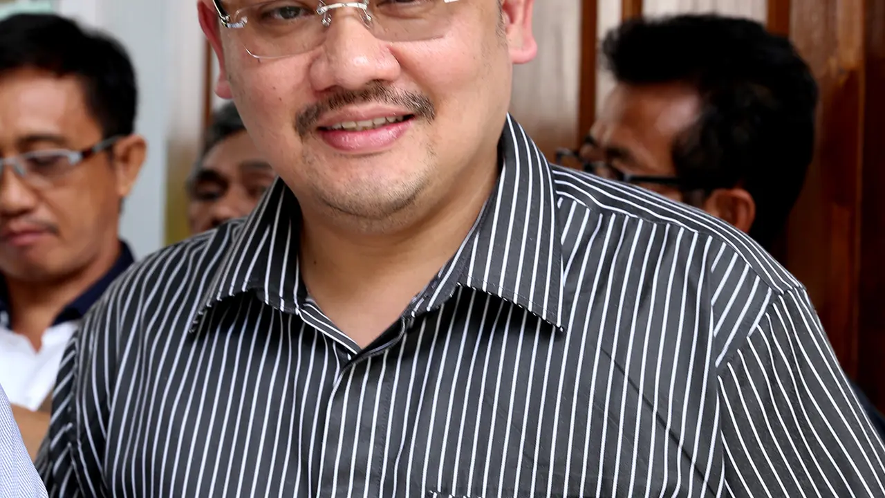 [Bintang] Farhat Abbas