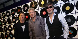 Para personel Michael Learns to Rock atau akrab disapa MLTR, Kare Wanscher (drummer), Jascha Richter (vokalis), dan Mikkel Lentz (gitaris). (Galih W. Satria/Bintang.com)