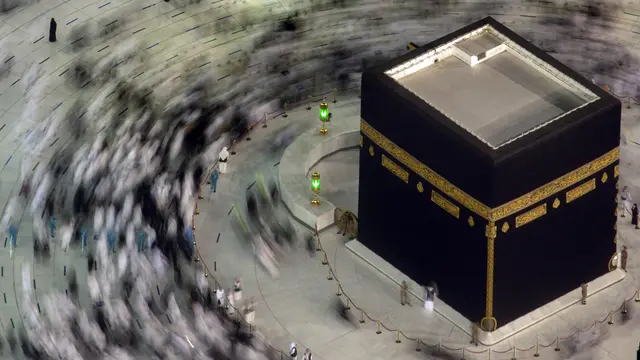Suasana Masjidil Haram Usai Pembatasan COVID-19 Dilonggarkan