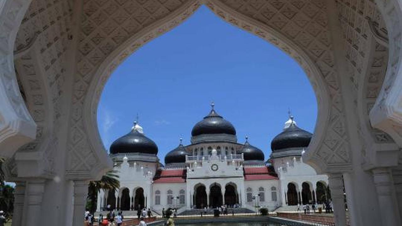 Salat Jumat di Aceh pasca gempa 8,5 SR