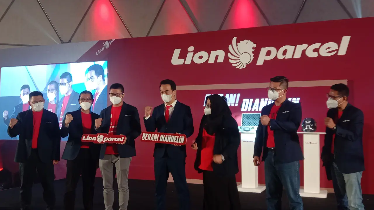 Lion Parcel menggandeng Joe Taslim sebagai brand ambassador.