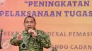 Pangkostrad, Letjen TNI Edy Rahmayadi saat memberikan kuliah umum kebangsaan bagi warga binaan di Rutan Kelas 1 Salemba Jakarta, Rabu (30/12/2015). Hal ini untuk meningkatkan kapasitas tugas dan fungsi pemasyarakatan. (Liputan6.com/Helmi Fithriansyah)