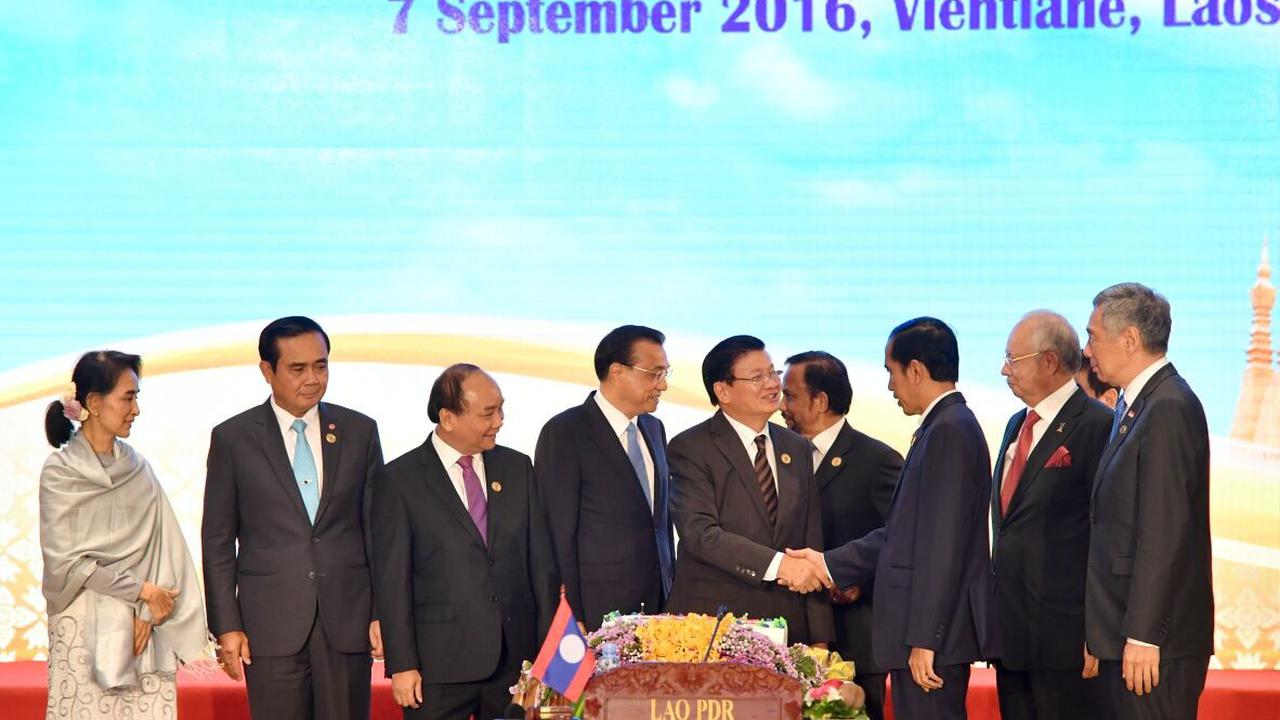 Jokowi di pertemuan Konferensi Tingkat Tinggi (KTT) ASEAN-RRT ke-19 di Vientiane, Laos. (Dokumentasi Istana)