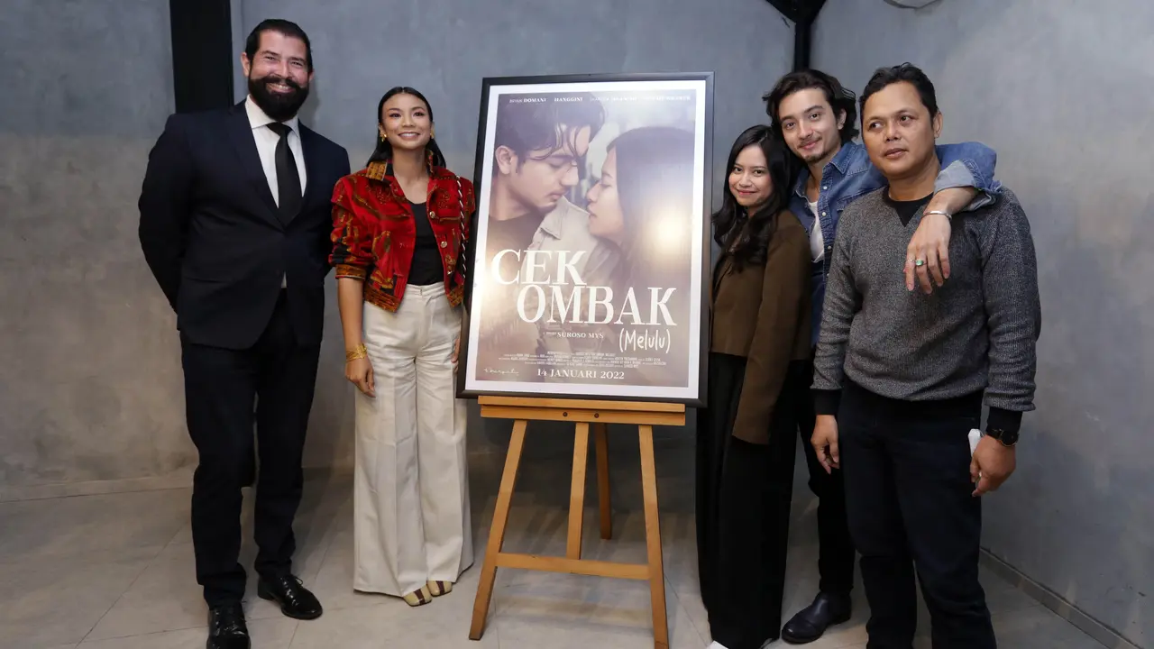 [Fimela] Cast Film Cek Ombak (Melulu)