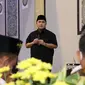 Menteri BUMN Erick Thohir bertemu dengan Pengasuh Pondok Pesantren Annuriyyah Kaliwining, Jember, KH. Nur Sholeh. (Dok BUMN)