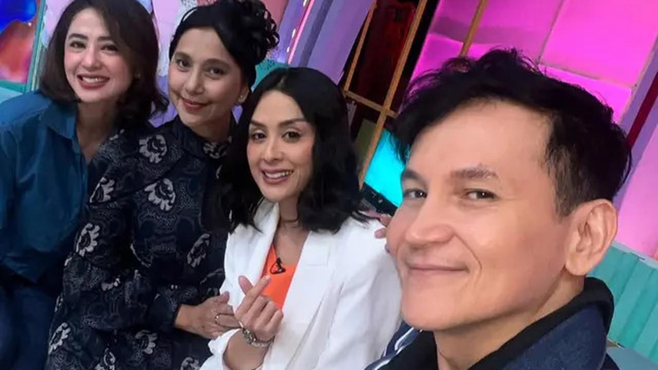 6 Potret Marcellino Lefrandt Kenang Reuni Pemain Sinetron Bidadari di 2024