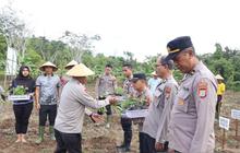 Polda Papua Barat Daya Perkuat Ketahanan Pangan Lokal dengan Penanaman Uwi Ungu