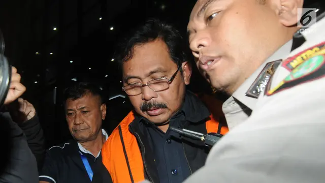 Gubernur Kepri Nurdin Basirun Kenakan Baju Tahanan KPK