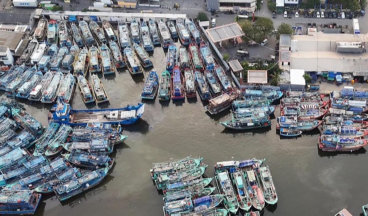 Judul: Kemarau Basah, Sebagian Nelayan Muara Angke  Tidak Melaut