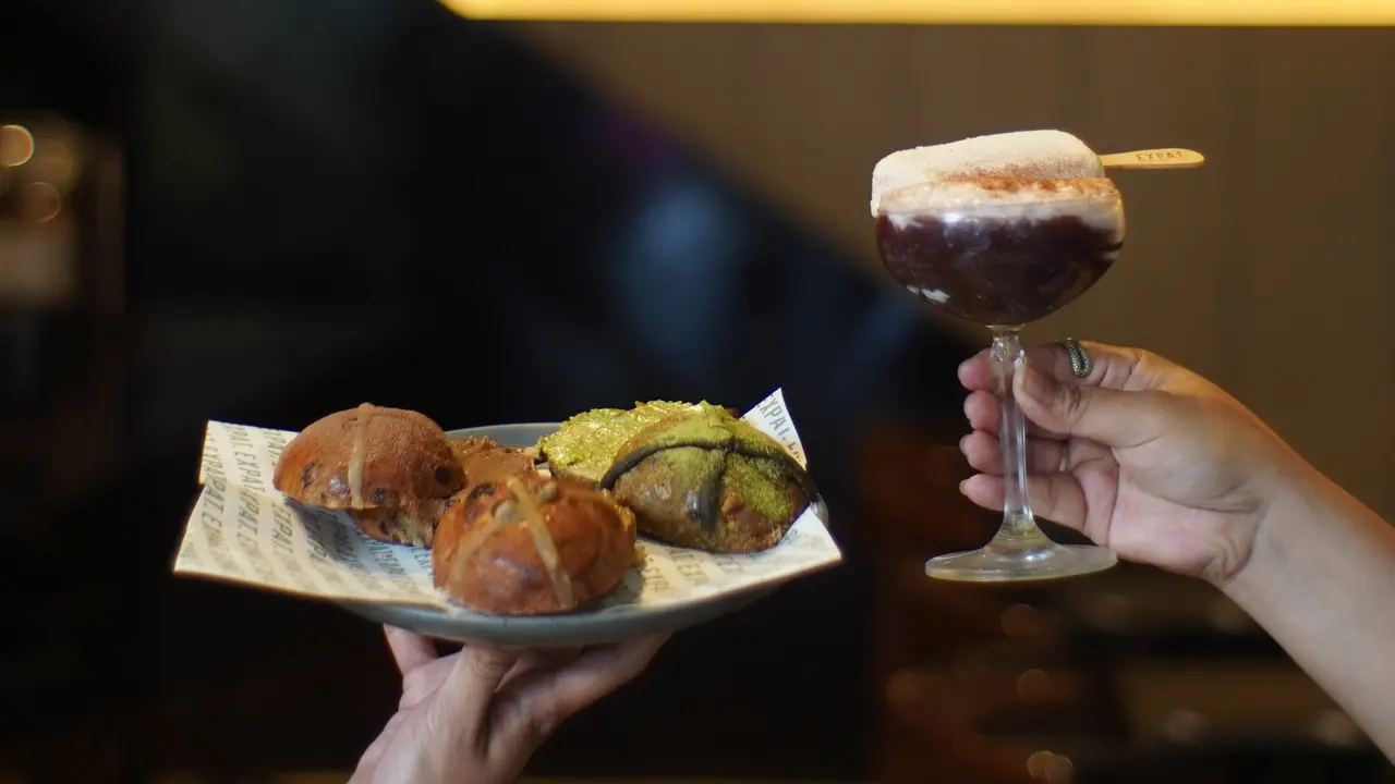 Expat. Roasters: Rayakan Paskah dengan Hangat di Seluruh Indonesia!