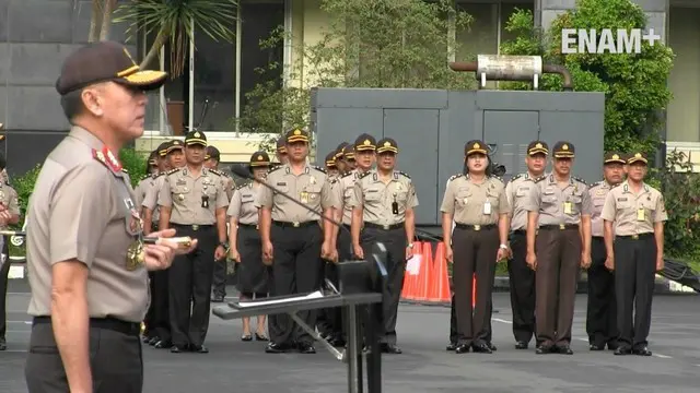 Polisi berjanji semaksimal mungkin usut kasus penyiraman air keras Novel Baswedan. Sebelumnya polisi beberapa kali telah memperingatkan Novel mengenai ancaman teror tersebut.