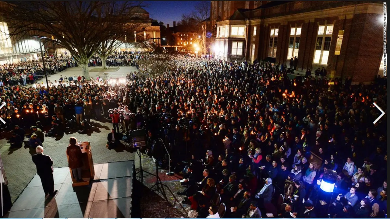 Pemakaman 3 mahasiswi muslim AS yang ditembak mati di Chapel Hill. (CNN)