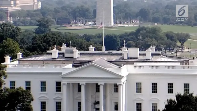 Di bawah tekanan veteran dan anggota Kongres AS, Donald Trump akhirnya memerintahkan agar Gedung Putih kembali mengibarkan bendera setengah tiang. Ini untuk mengenang mendiang senator senior Partai Republik, John McCain.