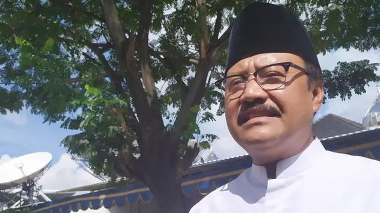 Dia juga menyoroti survei terbaru dari Lingkaran Survei Indonesia (LSI) Denny JA bahwa persentase elektabilitas salah satu pasangan calon presiden dan wakil presiden ada yang telah menembus angka 50 persen.&nbsp;