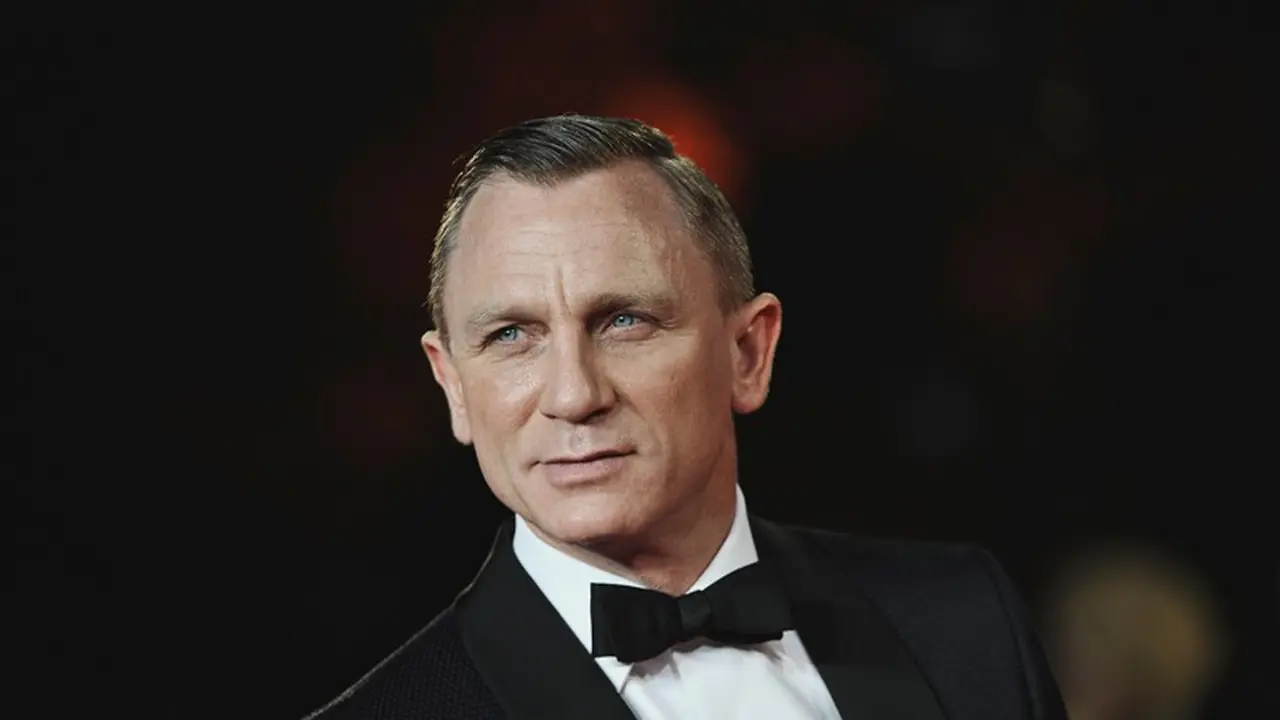 [Bintang] Daniel Craig