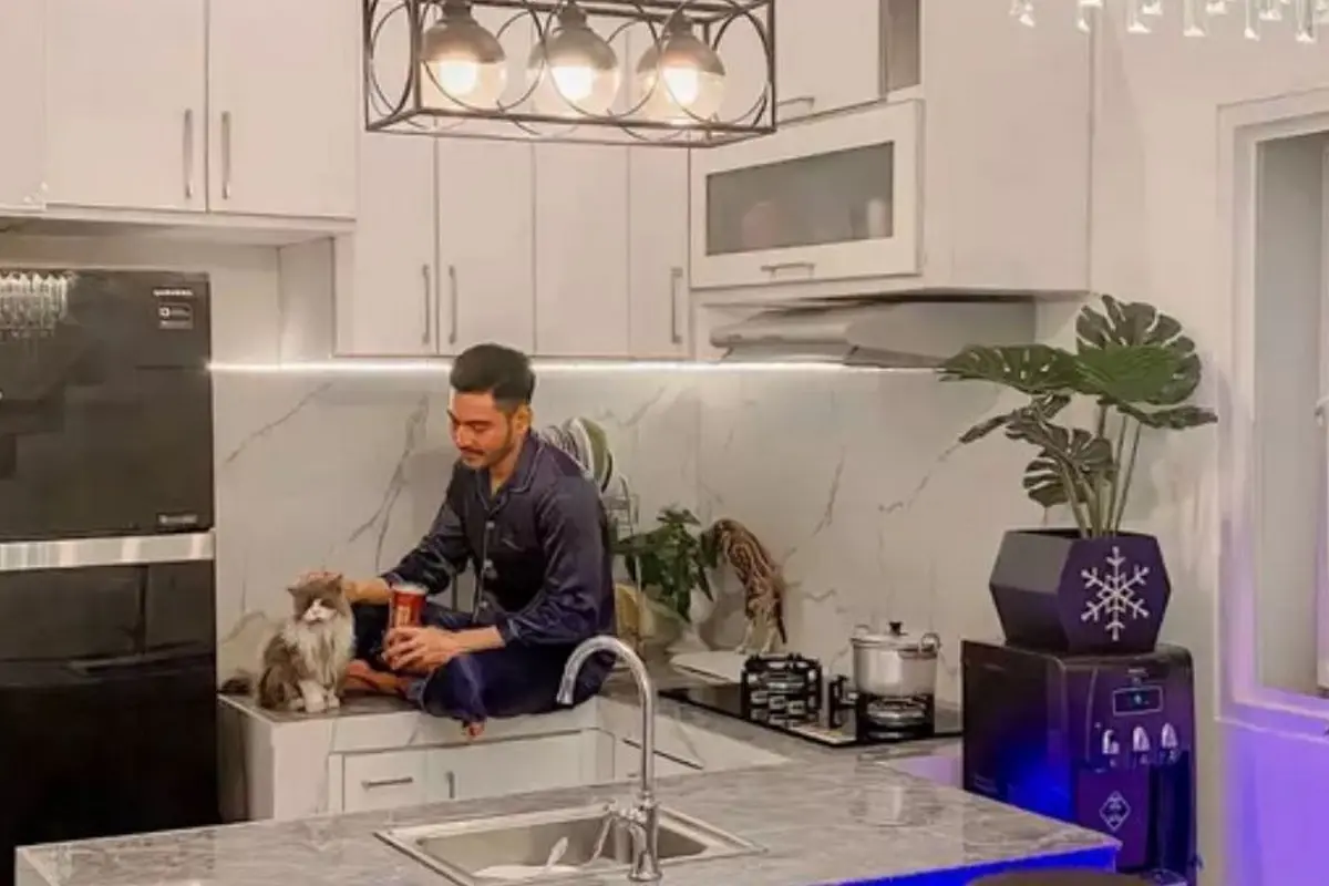 Penampakan Dapur Rumah Robby Purba yang Estetik dan Tertata Rapi, Bikin Semangat Masak