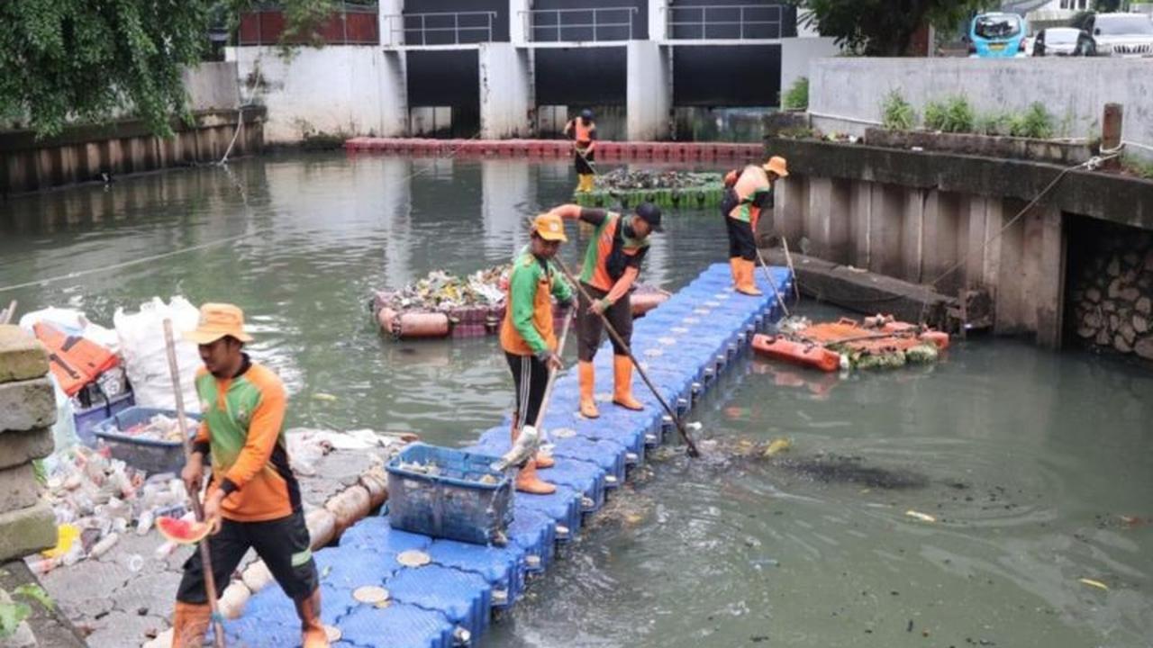 DLH DKI Intensifkan Optimalisasi Saringan Sampah TB Simatupang, Cegah Banjir Jakarta