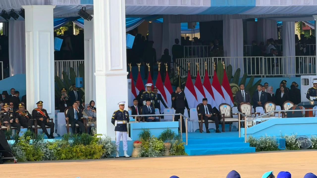 Jokowi–JK Kompak Hadiri Upacara HUT ke-80 Bhayangkara di Cikeas
