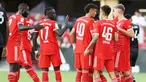 Pemain baru Sadio Mane dan Matthijs de Ligt menjalani debut yang manis bersama Bayern Munchen. (Rob Carr/Getty Images/AFP)