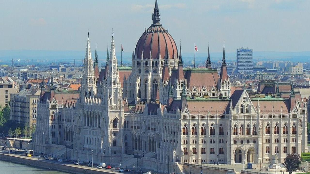 Sejarah Hari Republik Hungaria