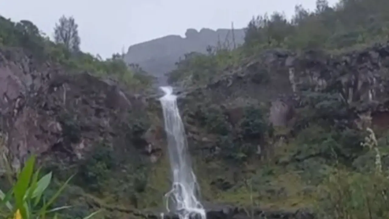 Air Terjun Dadakan