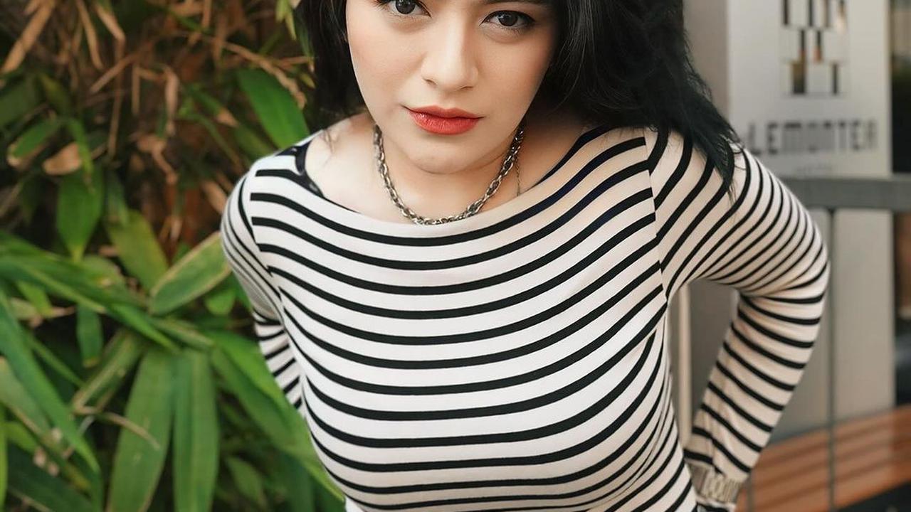 7 Potret Terbaru Nathalie Holscher Berambut Pendek, Makin Cocok dengan Gaya Tomboi - Makin Swag