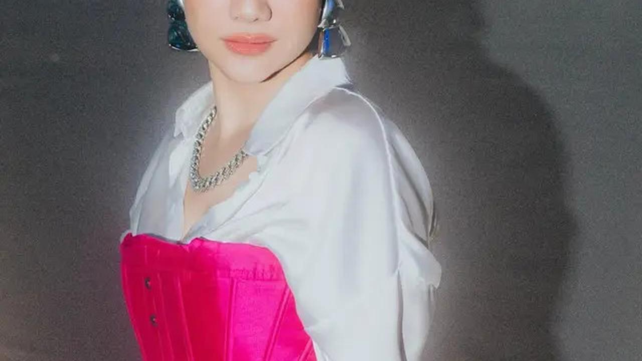 Potret Bunga Citra Lestari dengan Makeup Barbie Doll, Tampil Awet Muda di Usia 42 Tahun