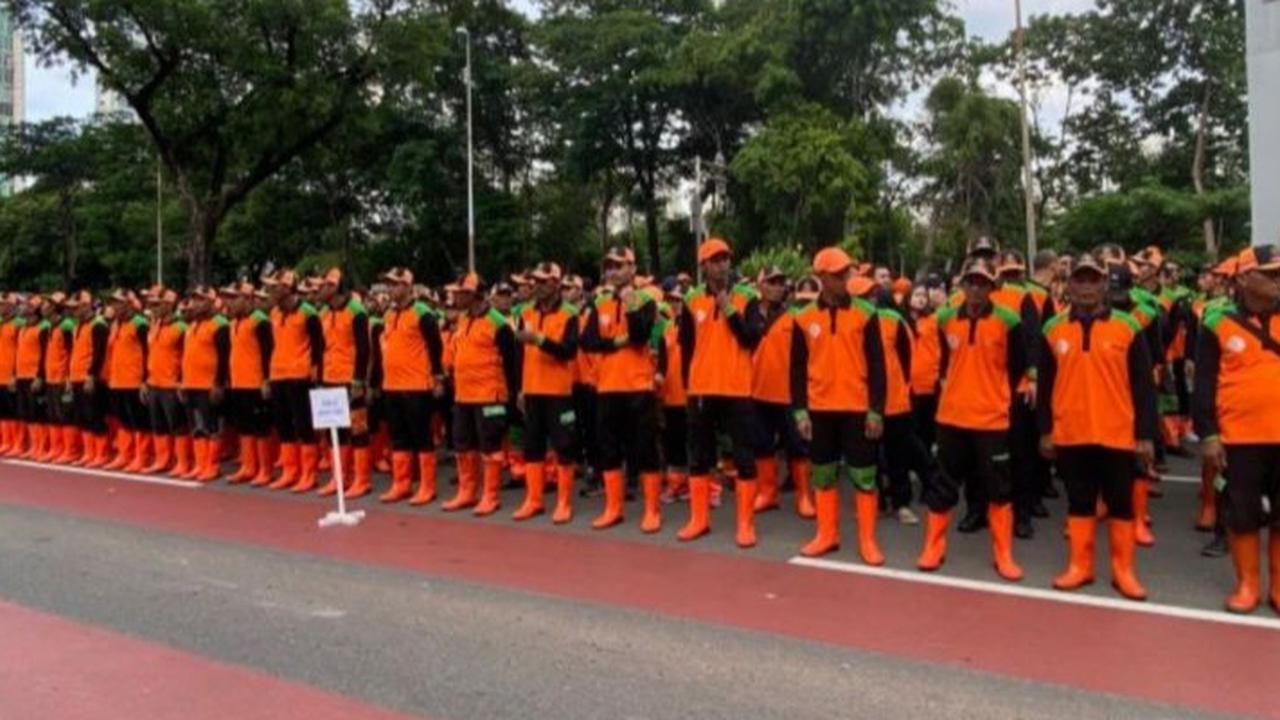 Jelang Parade Senja, Ribuan 'Pasukan Pelangi' Dikumpulkan untuk Tugas Pertama dari Pramono-Rano Karno