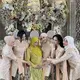 Selebritis saat Jadi Maternity Bestie di Tujuh Bulanan Anak ke-3 Lesti Kejora. [@valtifanka]