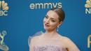 Amanda Seyfried dalam Emmy Awards 2022. (Foto: AP Photo/Jae C. Hong)