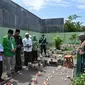 Harlah PPP ke - 50, DPW PPP Jatim beserta banom bersilaturahmi ke keluarga dan ziarah ke makam tokoh serta pejuang partai. (Istimewa).