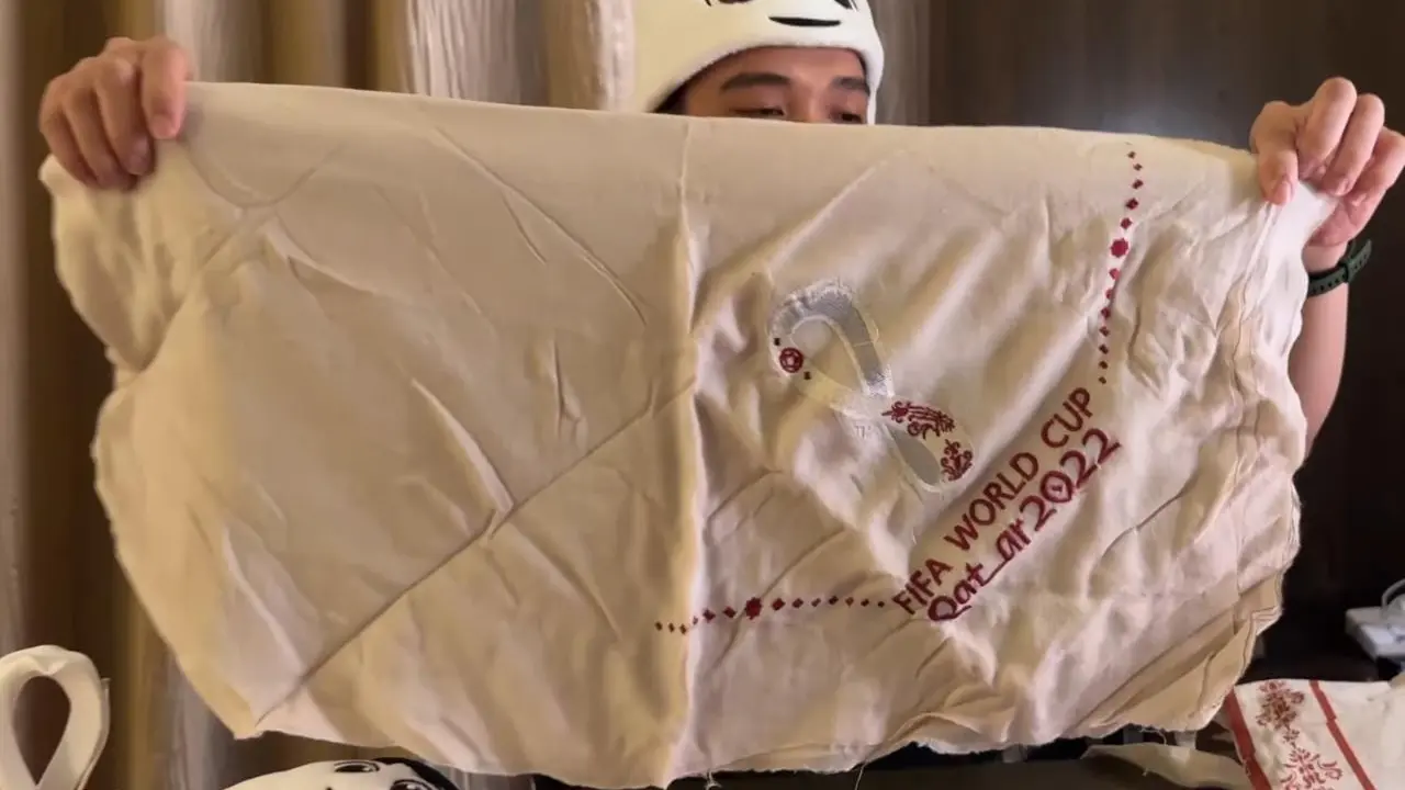 David Gadgetin Unboxing Goodie Bag Piala Dunia 2022 Qatar, Isinya Apa