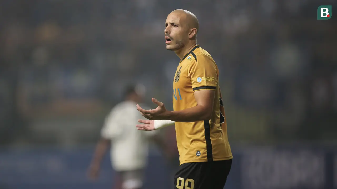 Pemain Bhayangkara FC Youssef Ezzejjari