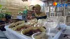 Sampah dapur disulap menjadi karya seni berharga berupa hiasan bunga bernilai ratusan ribu hingga jutaan rupiah.