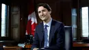 Perdana Menteri Kanada Justin Trudeau saat melakukan sesi wawancara di kantornya, Parliament Hill, Ontario , Kanada , 19 Mei 2016. PM Kanada ganteng dan muda ini terpilih sebagai pemimpin Kanada pada Pemilu 20 Oktober 2015 lalu. (REUTERS / Chris Wattie)