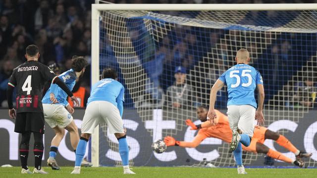 Foto: Melihat Aksi Rafael Leao dan Mike Maignan Saat Membawa AC Milan Menyingkirkan Napoli di Liga Champions