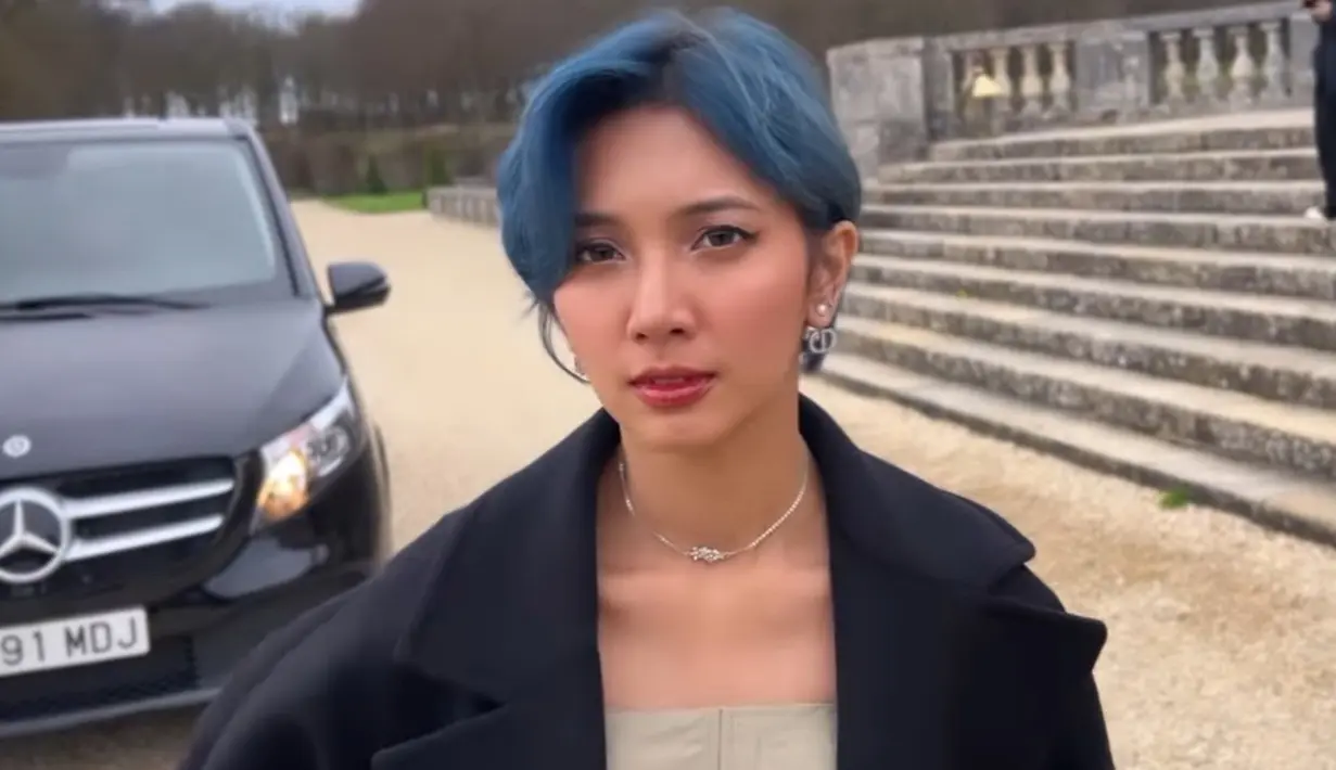 Tak ingin kehilangan momen, Vidi Aldiano lantas membagikan beberapa potret liburannya dengan sang istri di akun instagram [instagram/vidialdiano]