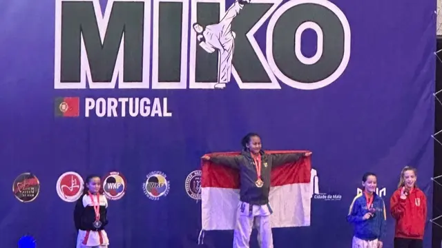 Aldhea Azarina Bharata (11),berhasil membawa pulang dua medali emas sekaligus di kompetisi internasional kejuaraan karate dunia, The Miko (Maia International Karate Open), di Kota Maia, Portugal (Istimewa)